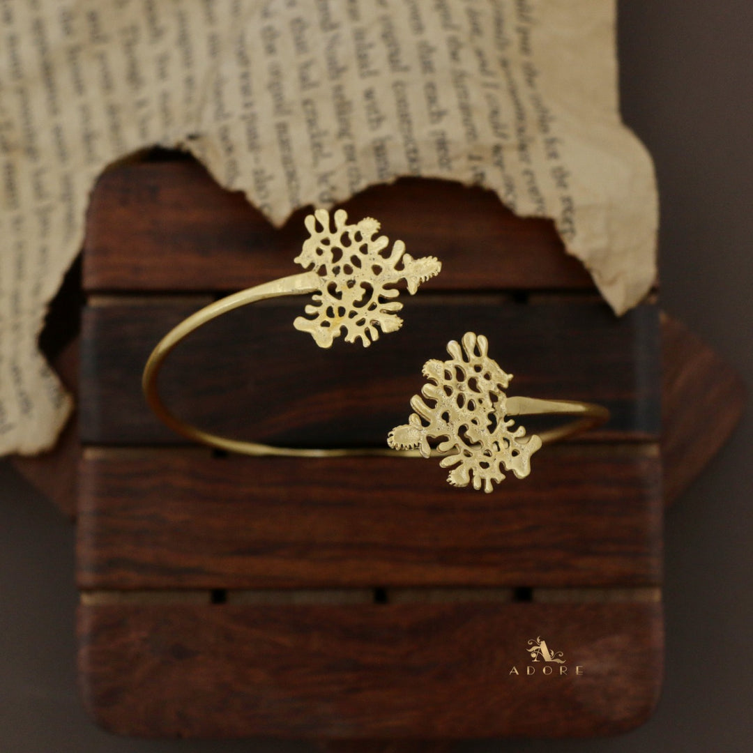 Akita Golden Rootsa Bangle