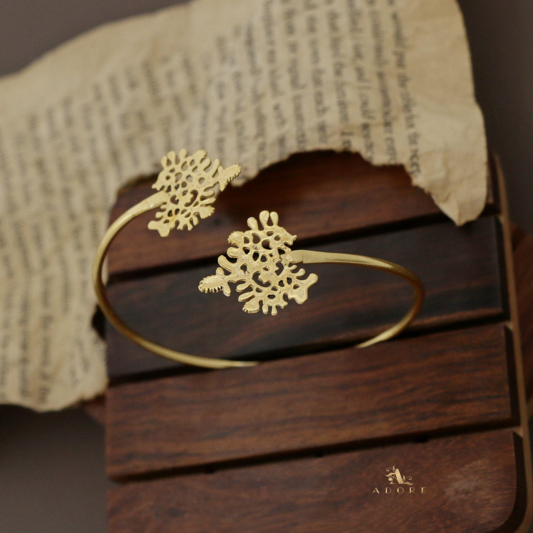 Akita Golden Rootsa Bangle