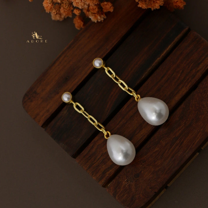 Ayanna Chainy  Pearl  Earring