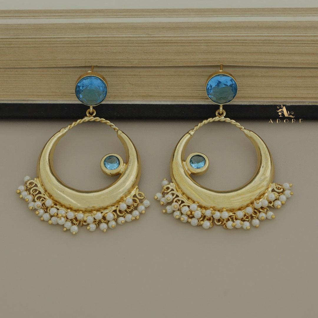 Moon Glossy Cluster Pearl Earring
