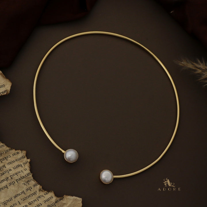 Front Open Golden Baroque Neck Cuff