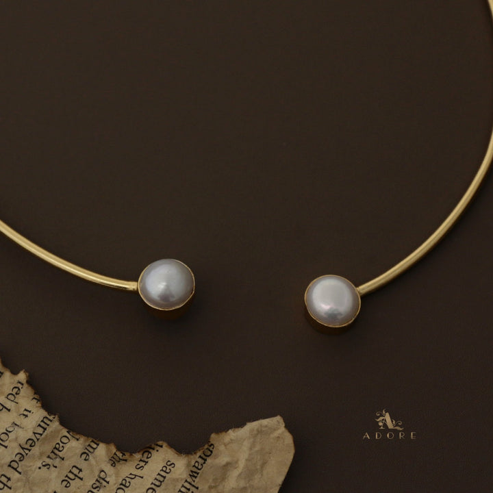 Front Open Golden Baroque Neck Cuff