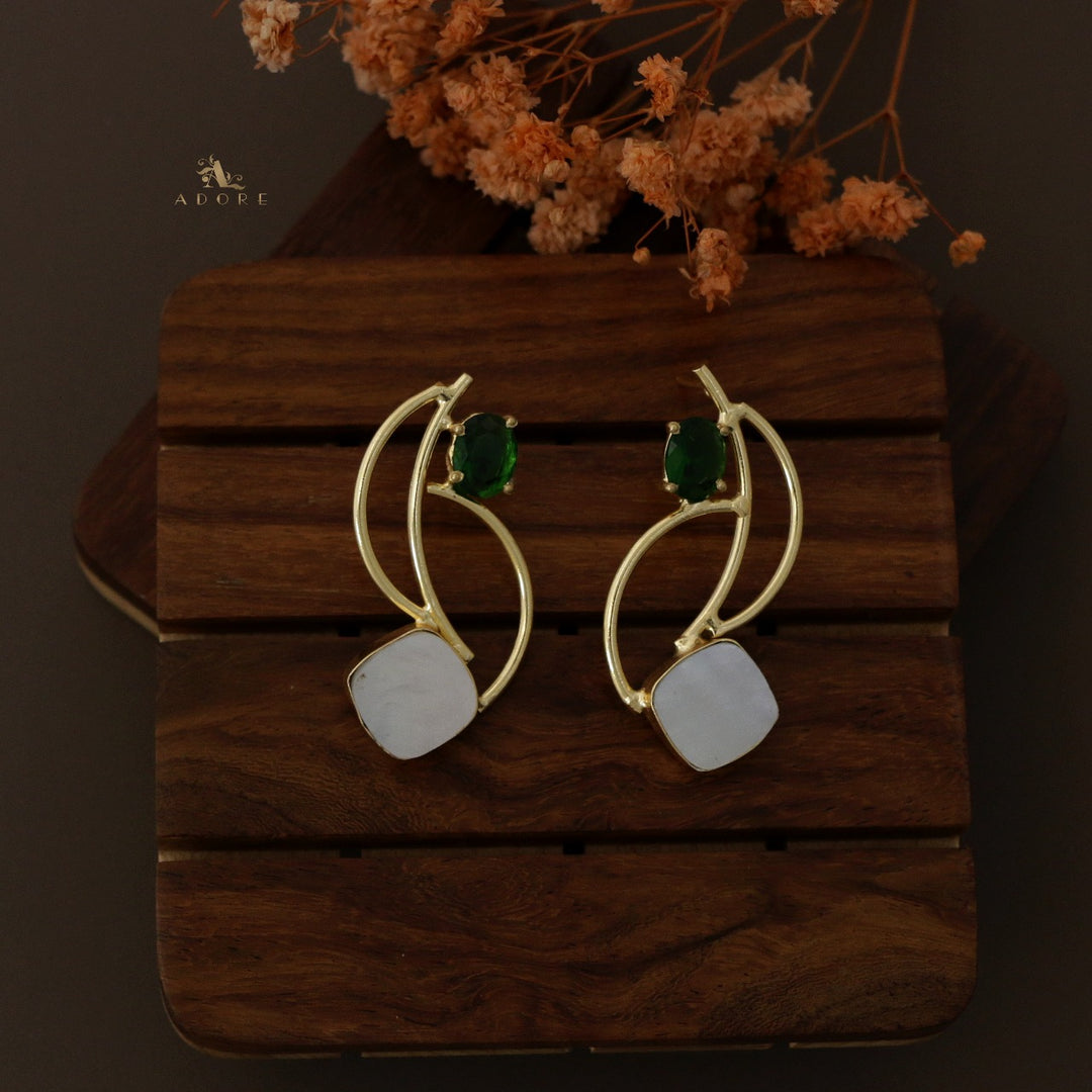 Eclipsa Zigzag Glossy Earring