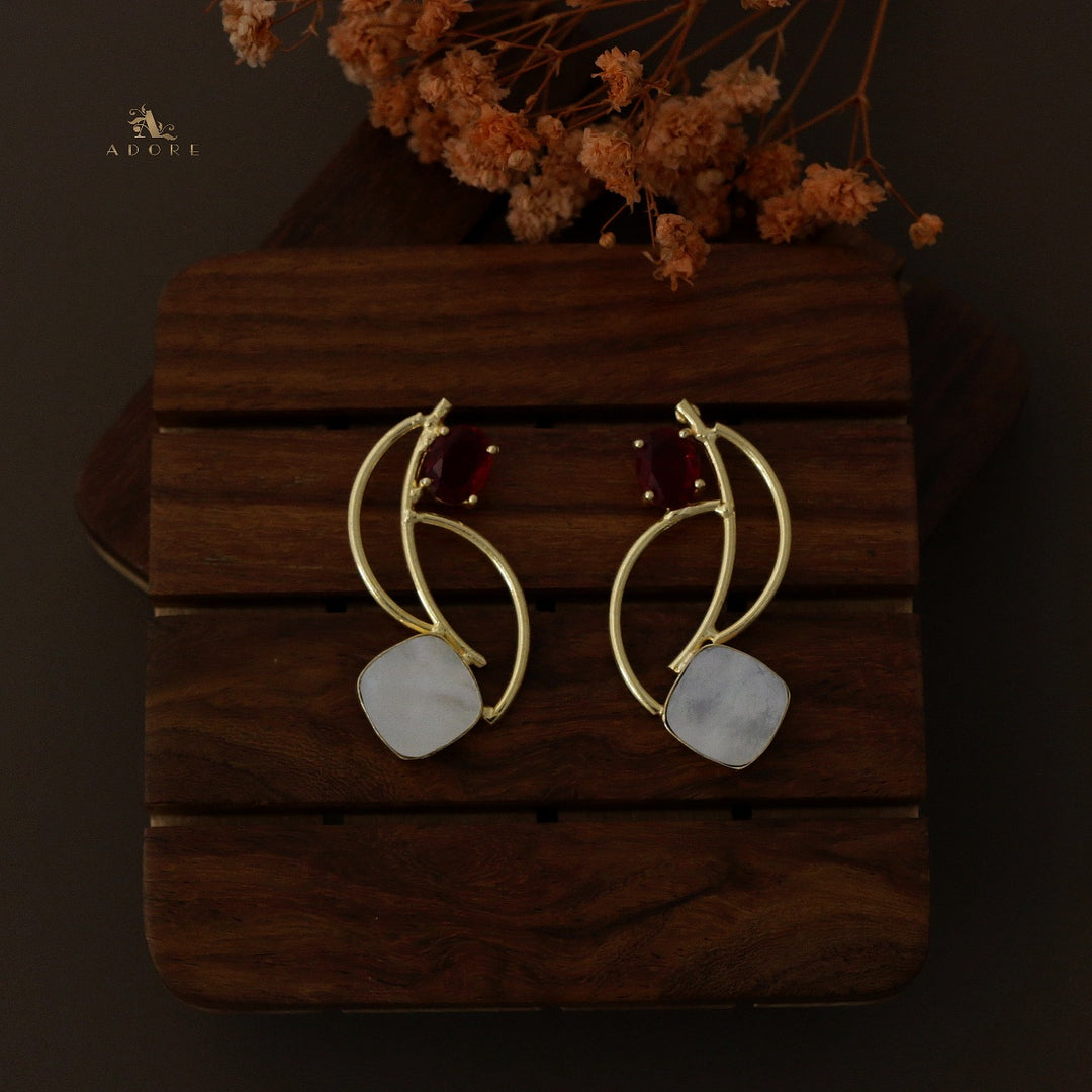 Eclipsa Zigzag Glossy Earring