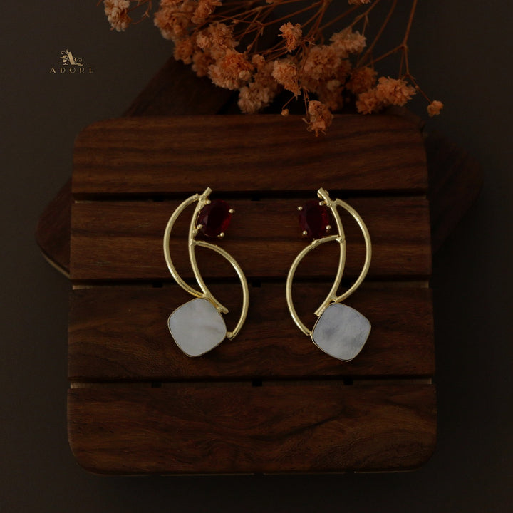 Eclipsa Zigzag Glossy Earring