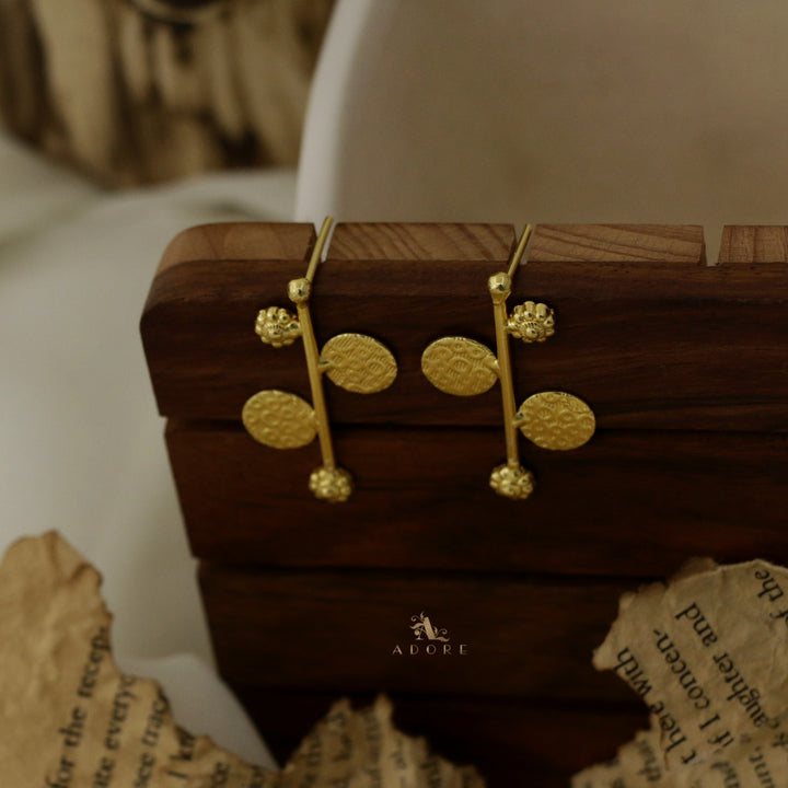 Sagitta Golden Tree Earring