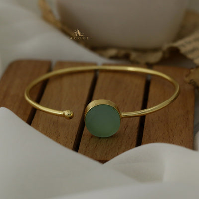 Ainoha Front Open Bangle
