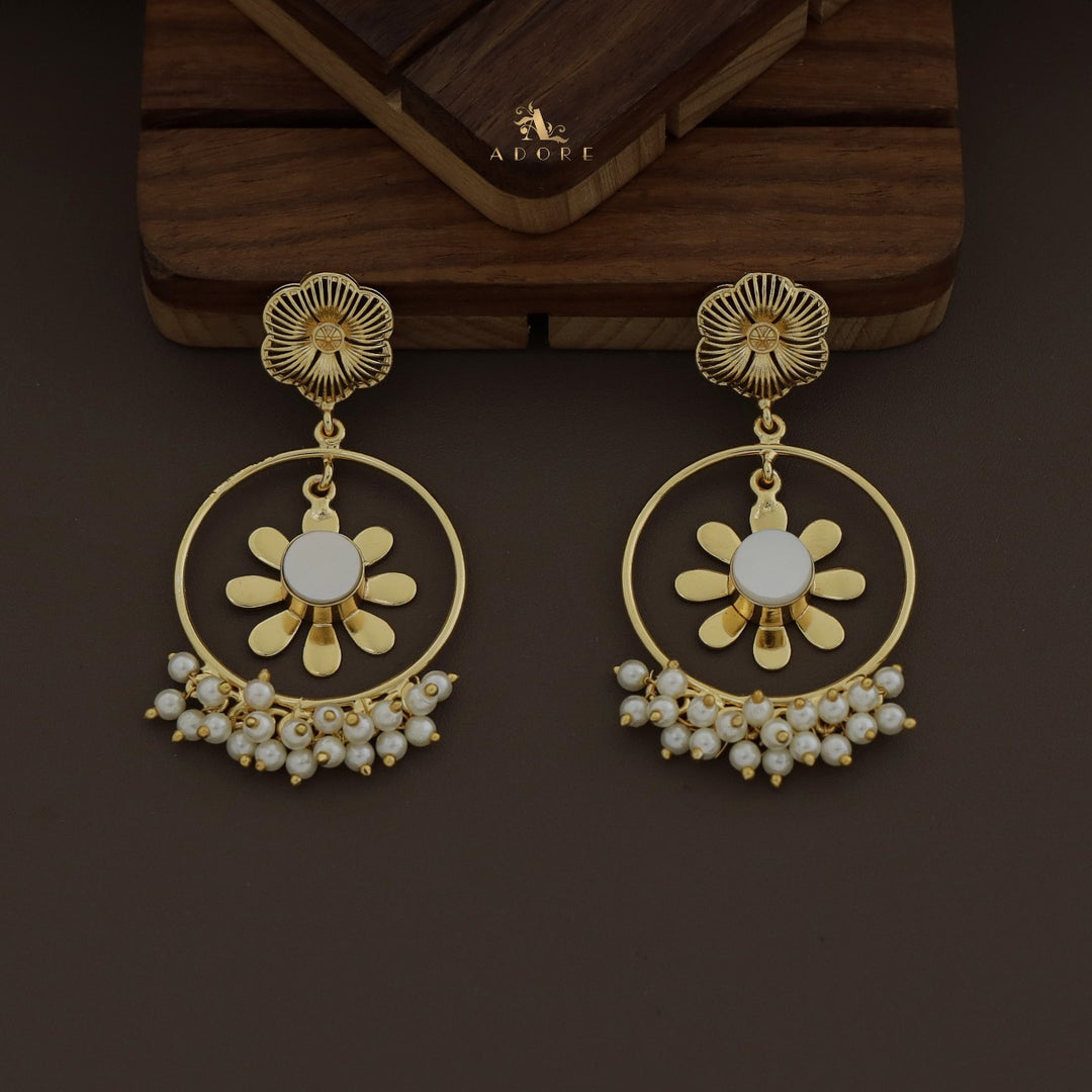 Glossy Midhila Circle Pearl Earring