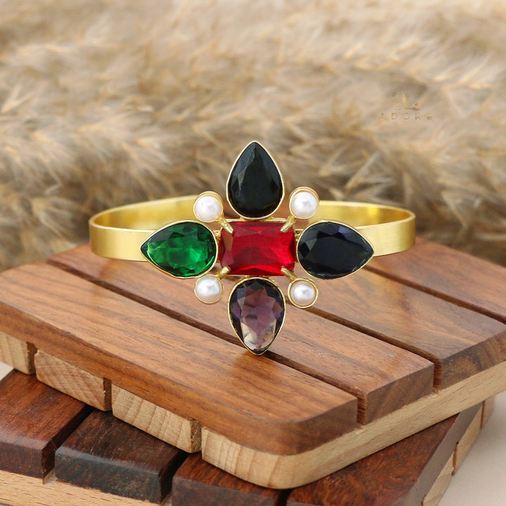 Glossy 4 Leafy Pearl Bangle