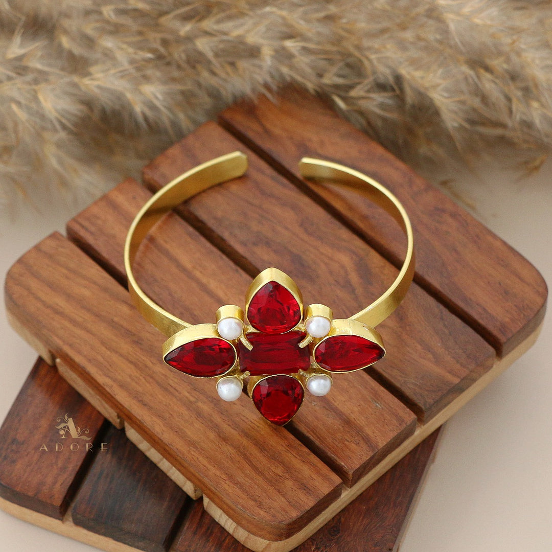Glossy 4 Leafy Pearl Bangle