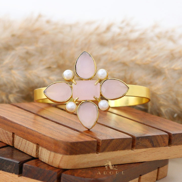 Glossy 4 Leafy Pearl Bangle