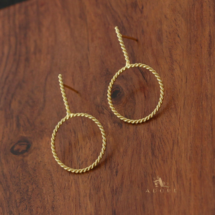 Golden Twisted Circle Key Earring