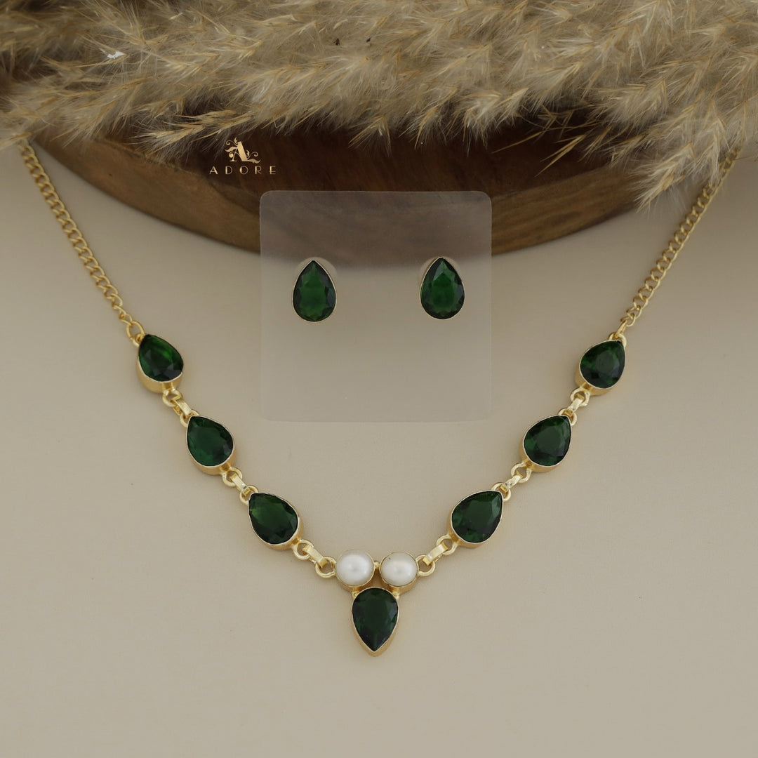 Andaaz Drop Glossy Baroque Neckpiece With Stud