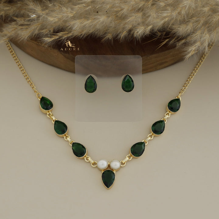 Andaaz Drop Glossy Baroque Neckpiece With Stud