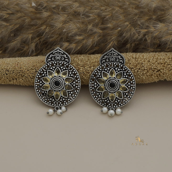 Silver Jola Floral Pearl Earring