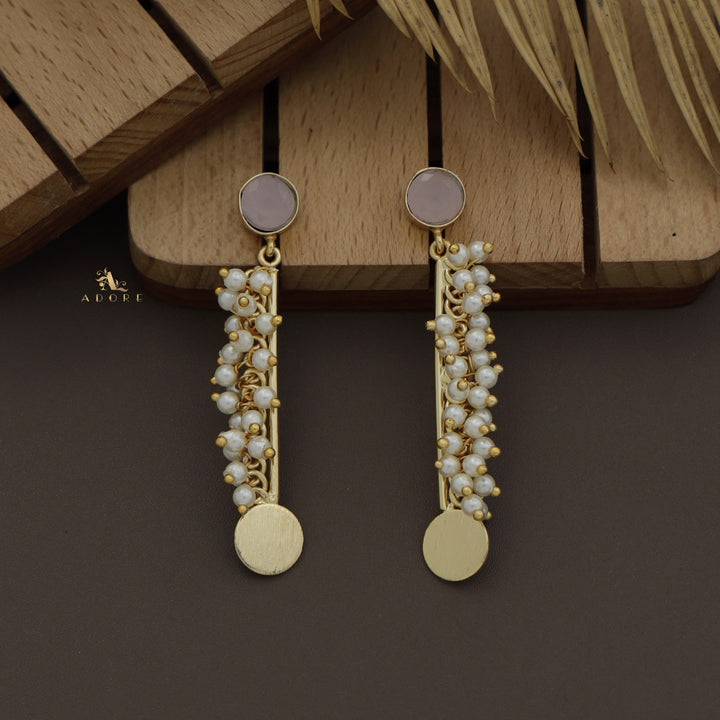 Noxa Cluster Pearl Glossy Earring