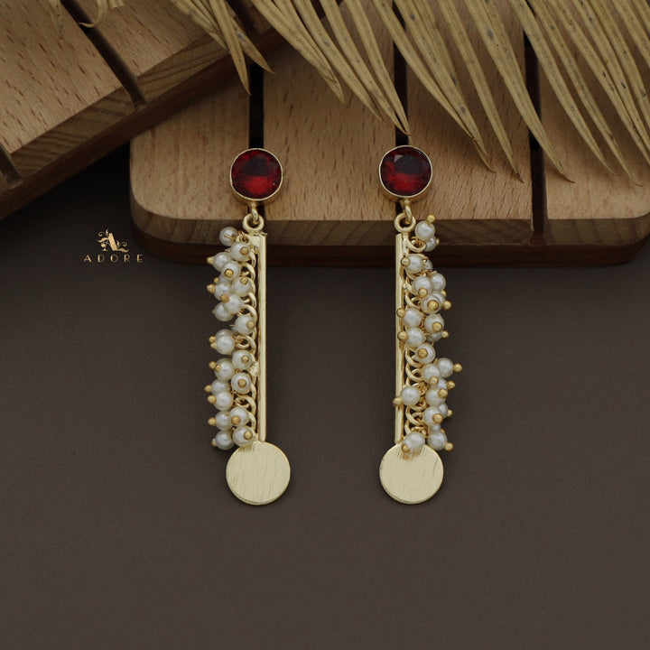 Noxa Cluster Pearl Glossy Earring