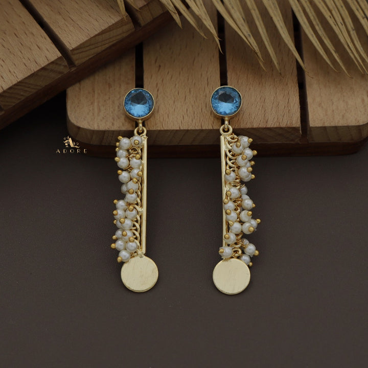 Noxa Cluster Pearl Glossy Earring