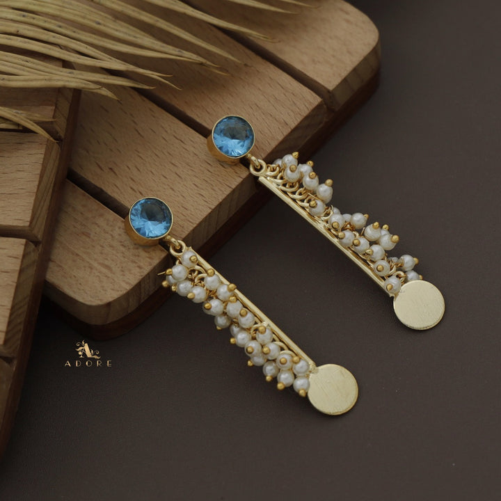 Noxa Cluster Pearl Glossy Earring