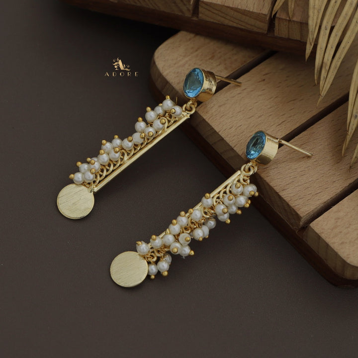 Noxa Cluster Pearl Glossy Earring