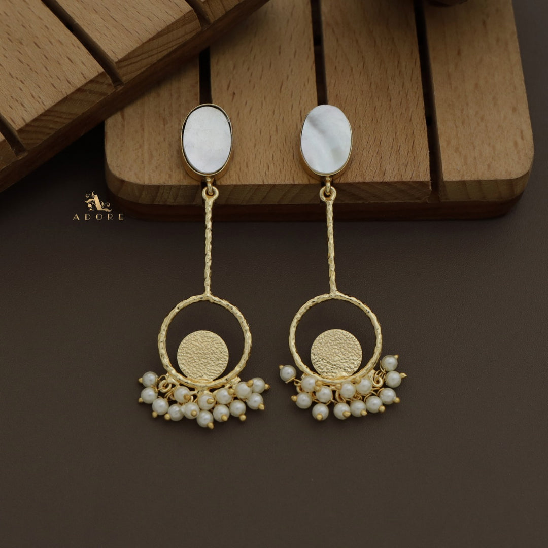 Viora Textured Glossy Cluster Pearl Earring