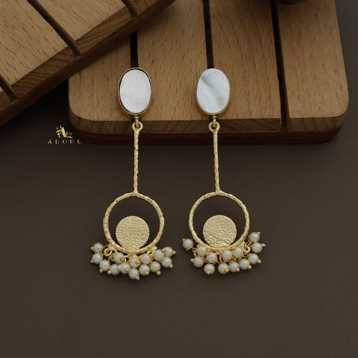 Viora Textured Glossy Cluster Pearl Earring
