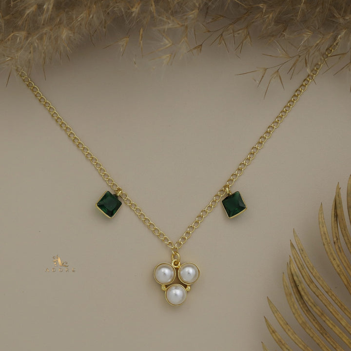 Orvay Tri Pearl Glossy Square Neckpiece