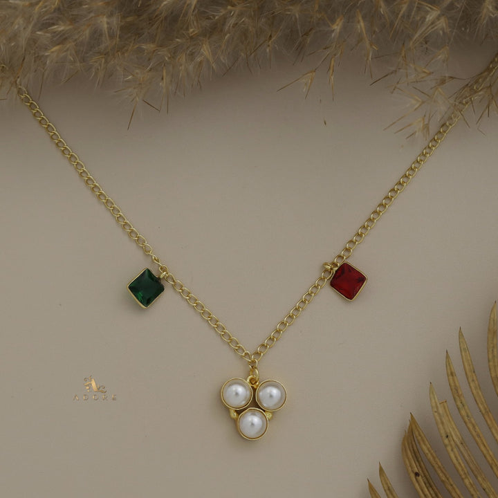 Orvay Tri Pearl Glossy Square Neckpiece