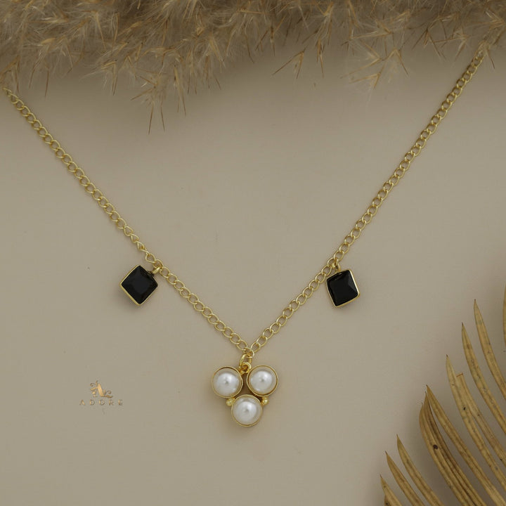 Orvay Tri Pearl Glossy Square Neckpiece