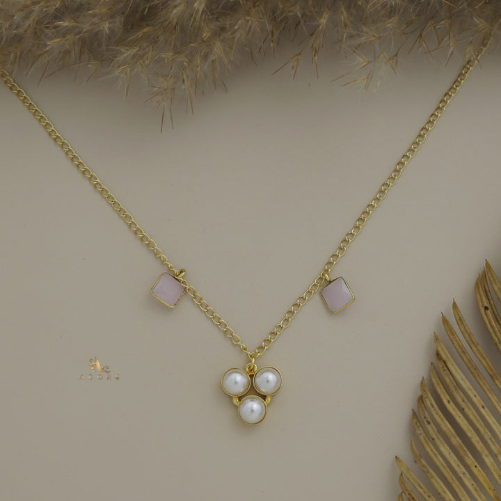 Orvay Tri Pearl Glossy Square Neckpiece