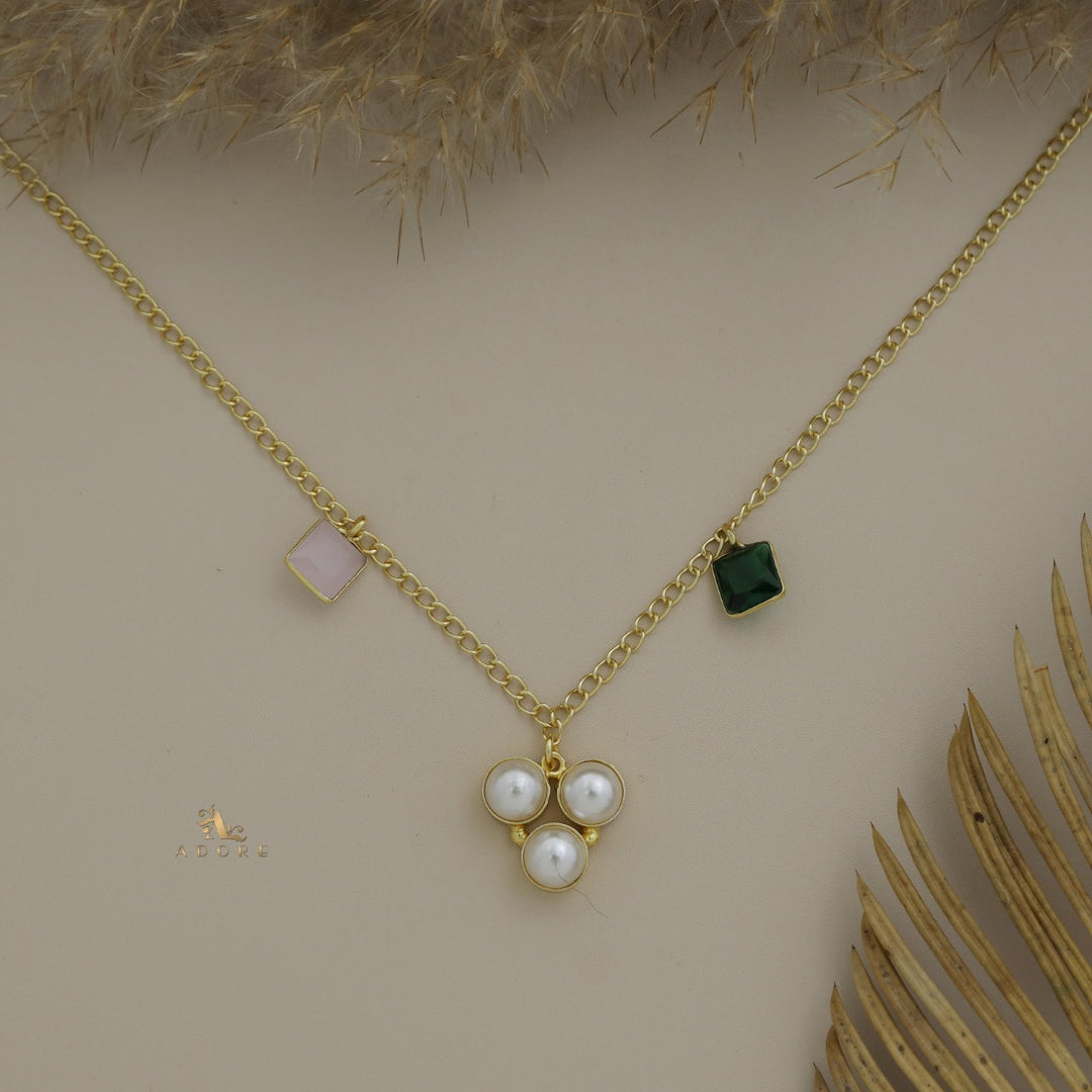 Orvay Tri Pearl Glossy Square Neckpiece