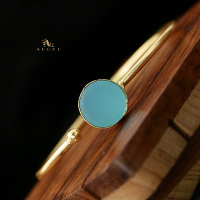 Ainoha Front Open Bangle