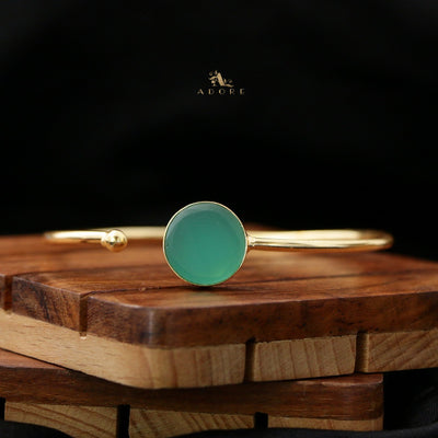 Ainoha Front Open Bangle