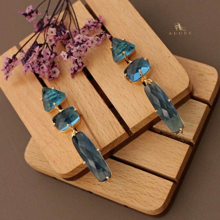 Yashmi Tri Shape Glossy Earring