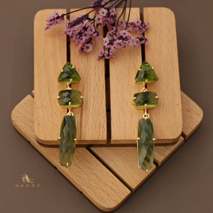 Yashmi Tri Shape Glossy Earring