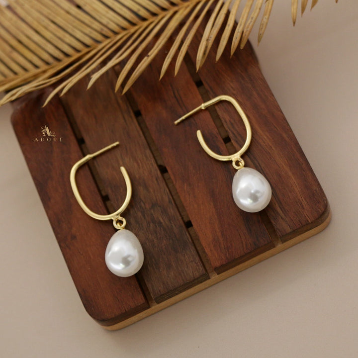 Golden Nawal J Pearl Earring