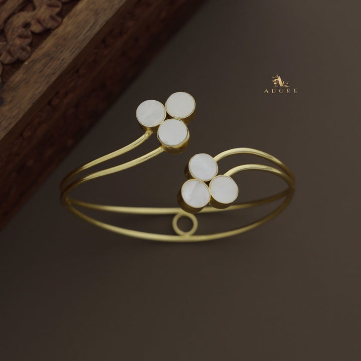 Timea 6 Round MOP Bangle