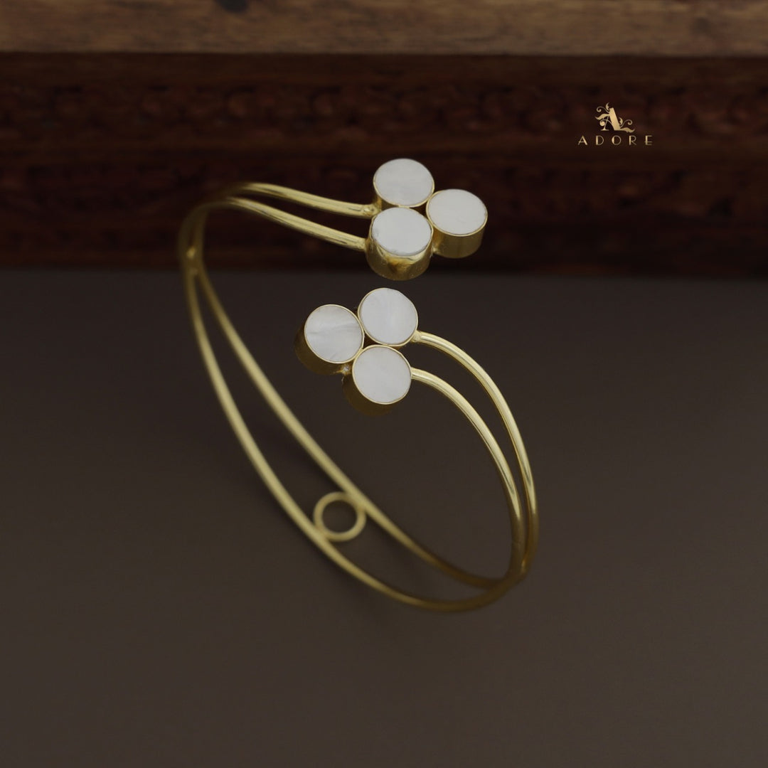 Timea 6 Round MOP Bangle
