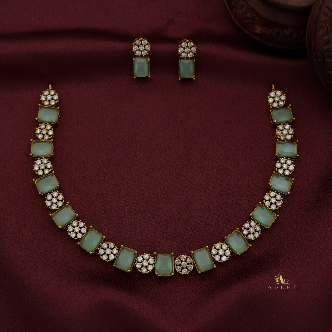 Rishabha Neckpiece With Earring