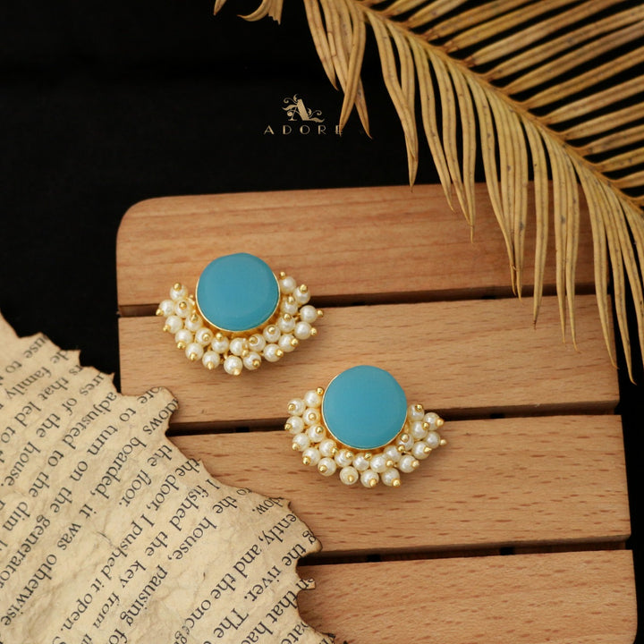 Half Pearls Stud