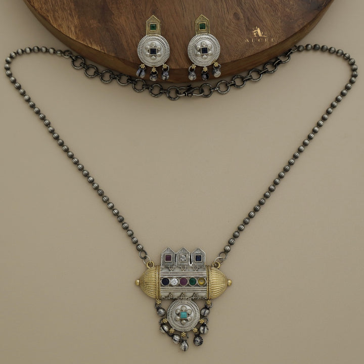 Sagareka Neckpiece With Earring