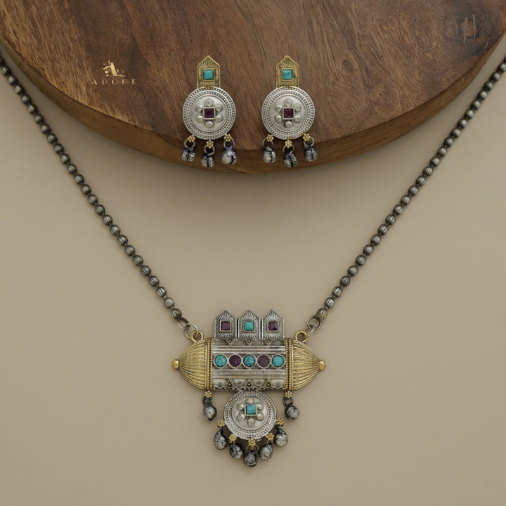 Sagareka Neckpiece With Earring