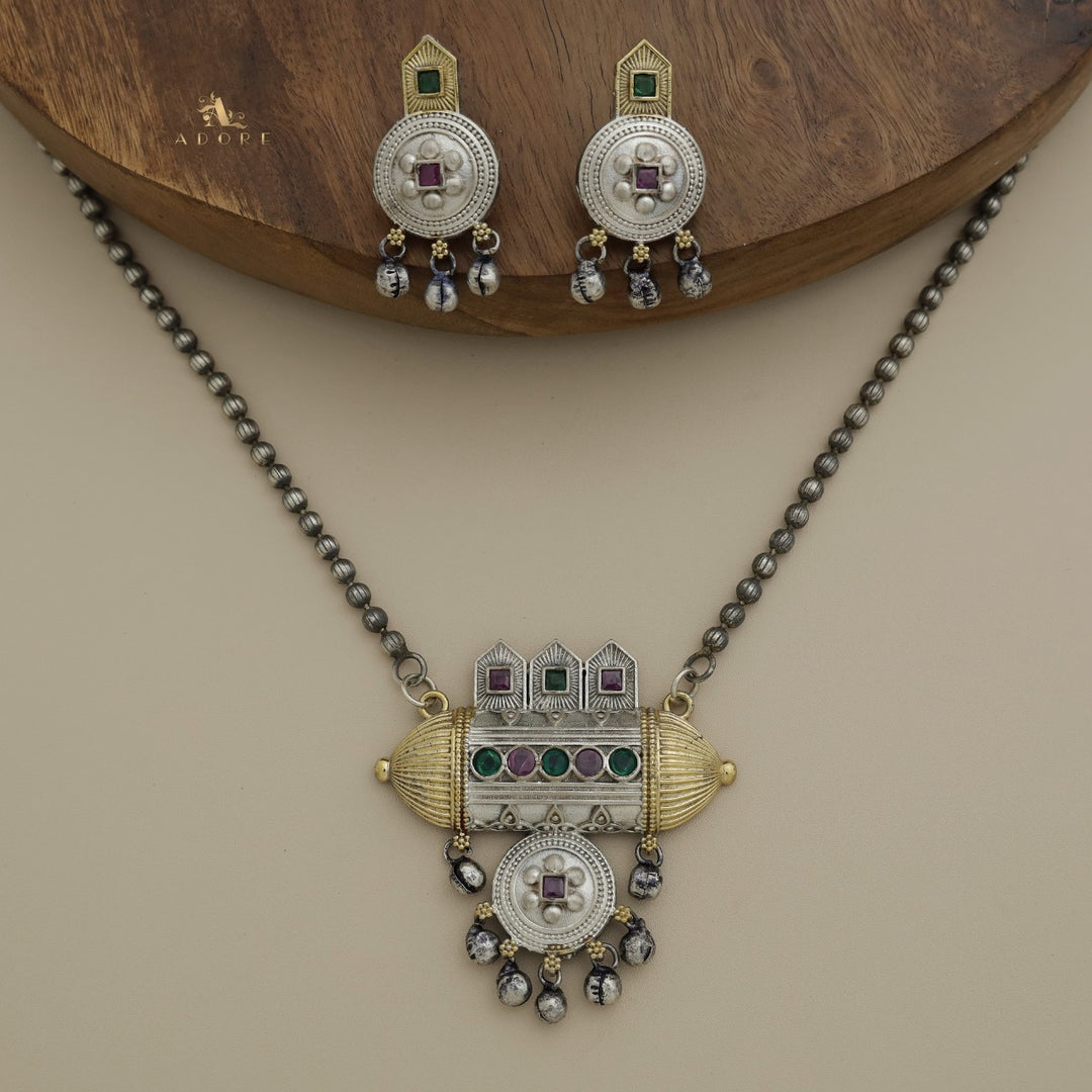 Sagareka Neckpiece With Earring