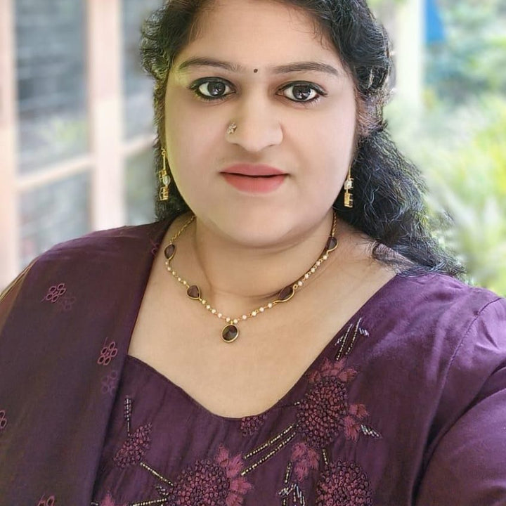 Daysha Glossy Pearl Neckpiece