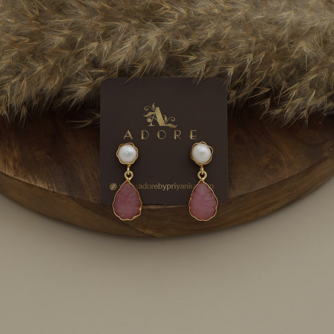 Tapsi 5 Carved Stone Neckpiece With Earring