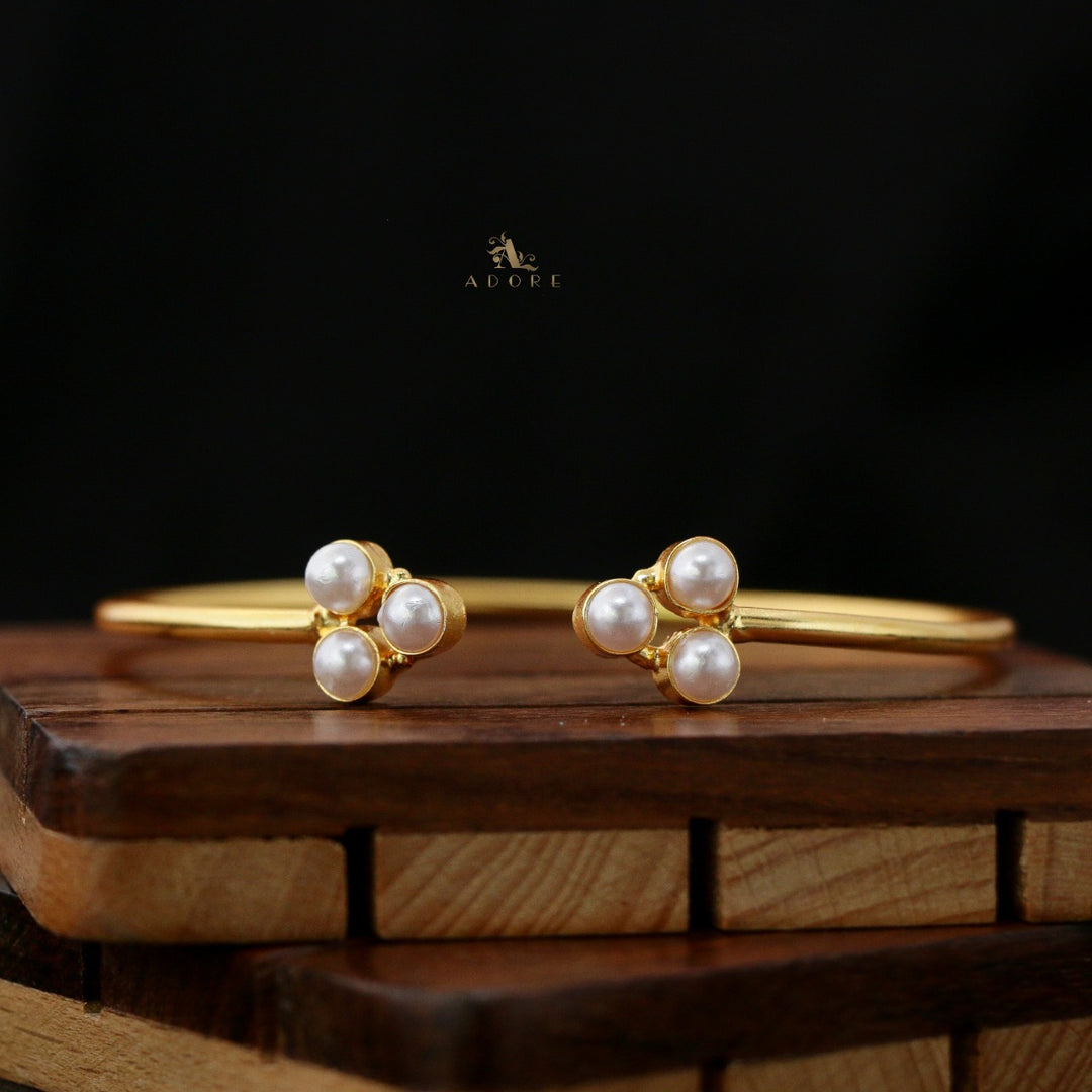 Nachini 6 Pearl Bangle