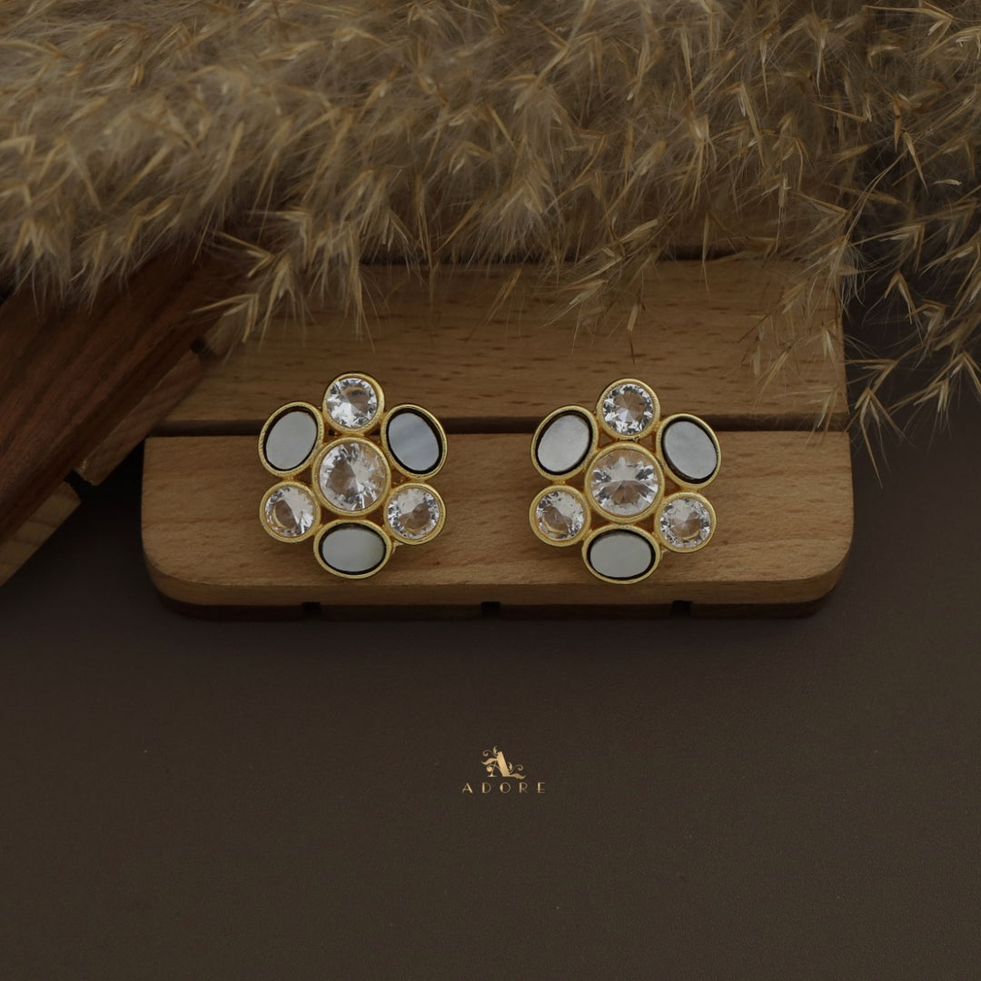 Mridhu Flower Earring