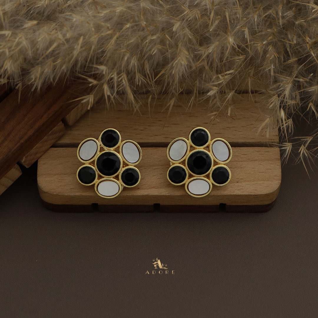 Mridhu Flower Earring