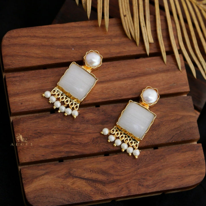 Lezza Square Glossy Pearl Earring