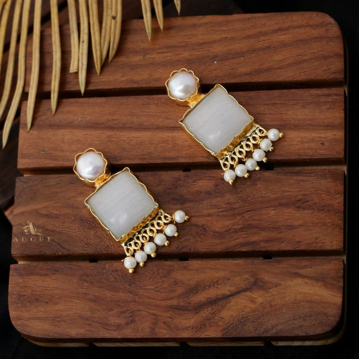 Lezza Square Glossy Pearl Earring